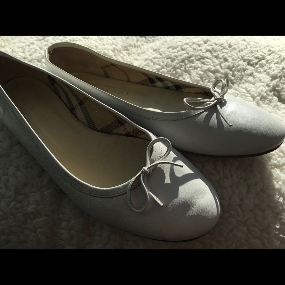 Burberry flats